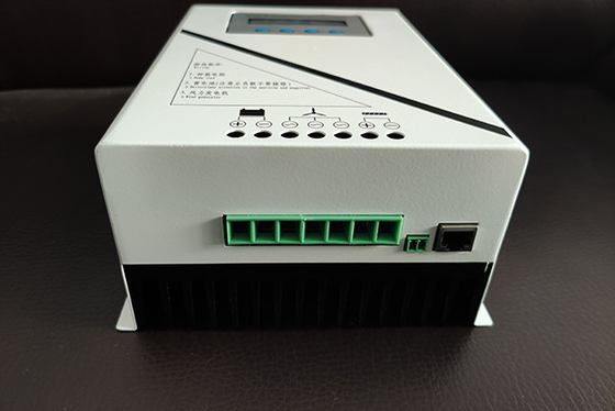 Off Grid MPPT Charge Controller 48V 1000W Battery Connected With LCD Display