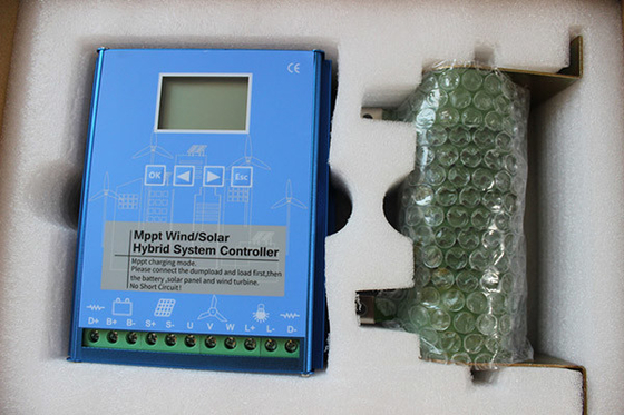 MPPT Wind And Solar Hybrid Controller Connected With Battery 12V 24V 800W